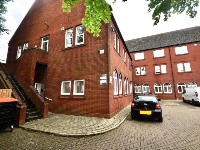 Bishopstone House, Bedford MK40, 2 bed flat to rent, £975 pcm | PrimeLocation