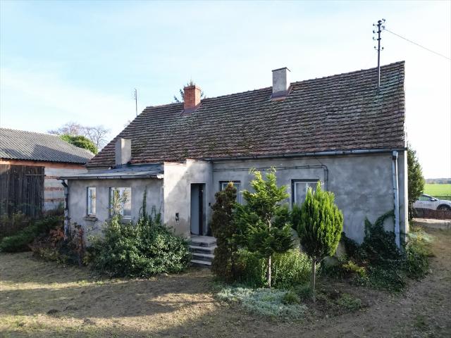 Siedlisko z potencjałem, 4 pokoje, 4 budynki, 0,21 ha