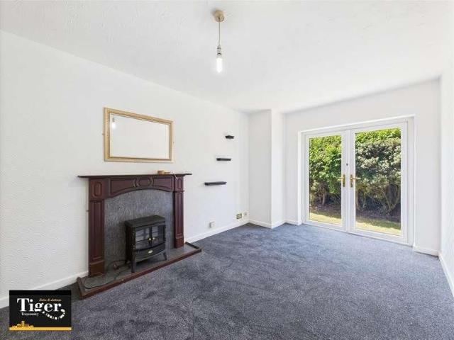 Bispham Road, Blackpool, FY2