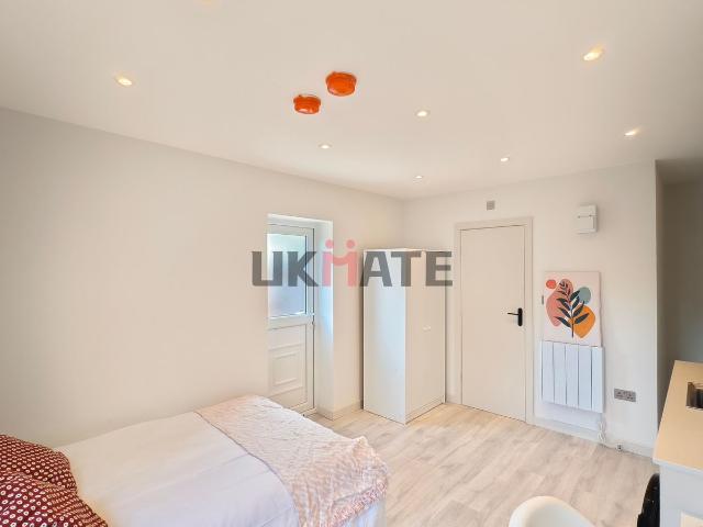 Bisson Road, London E15, 1 bed property to rent, £1,227 pcm | PrimeLocation
