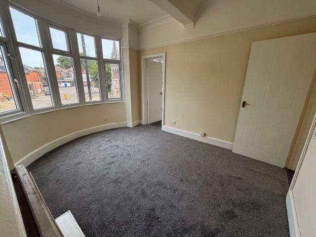 The Triangle, Cobden Avenue, Southampton SO18, 1 bed flat to rent, £830 pcm | PrimeLocation