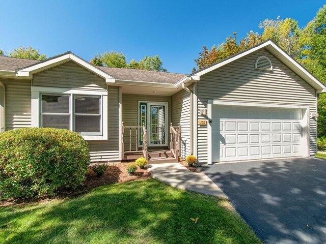 Bittersweet Cir, Williston, Condo For Sale