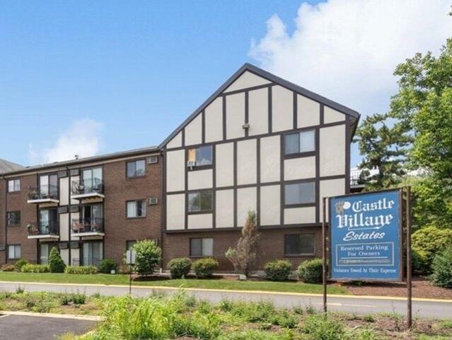 Bittersweet Ln Apt,randolph, Condo For Sale