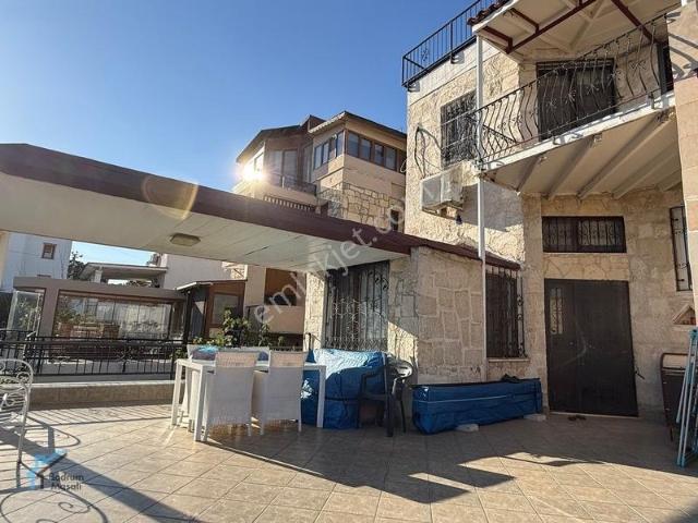 Bitez | Bahçeli, Deniz Manzaralı | 209 M² Müstakil | Dev Teras