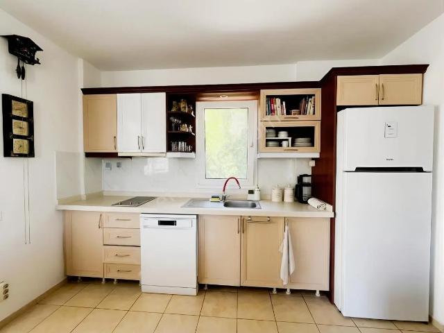 Bitez De Merkezi Konumda Eşyalı 2+1 Kiralık Daıre balkonlu