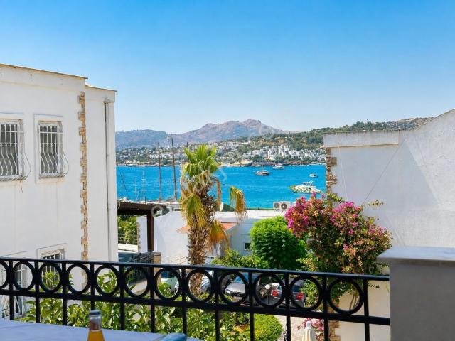 Bitez Marinaya Komşu Havuzlu Sitede Satılık Daire