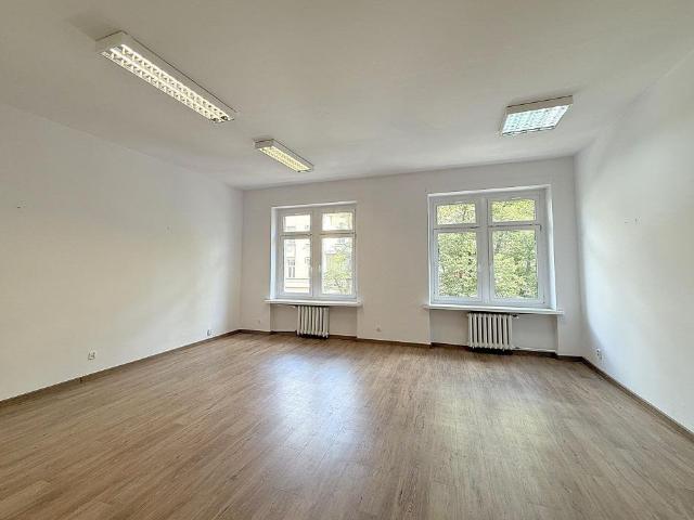 Biuro 54 m² w centrum Poznania, ochrona, parking polecam!