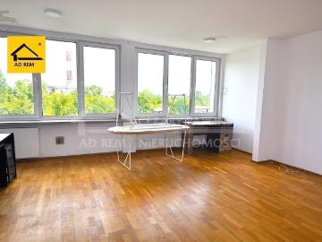 Biuro 153 m² z dużą salą i parkingiem w Bronowicach