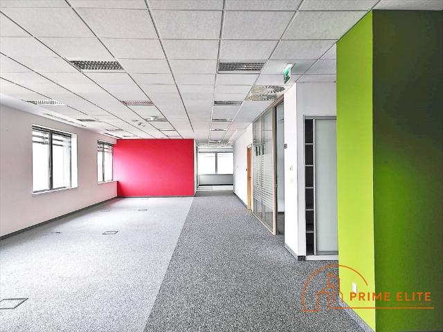 Biuro 1572 m² w Warszawie Mokotów, blisko komunikacji