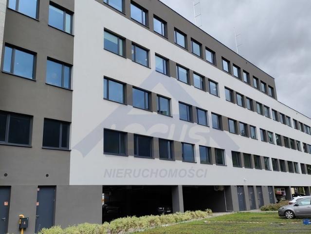 Biuro 209 m² w Warszawie klimatyzacja i monitoring