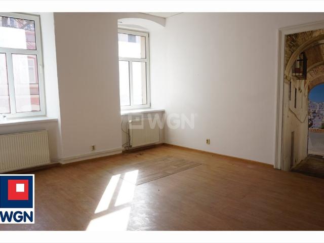 Polecam biuro 25 m² w centrum Częstochowy z wejściem od ulicy