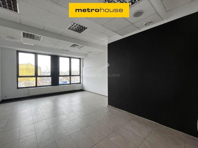 Biuro 33 m² z dużymi oknami na główną ulicę polecam