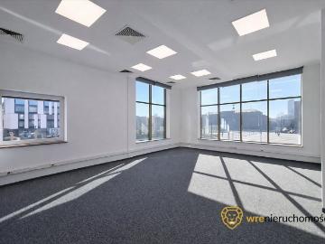 Biuro 303 m² z widokiem na Plac Wolności, recepcją