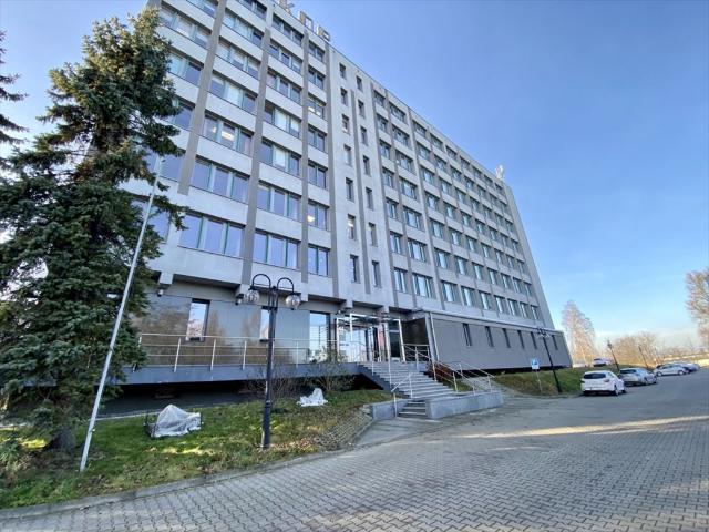 Biuro 36 m2 z możliwością powiększenia, parking, ochrona