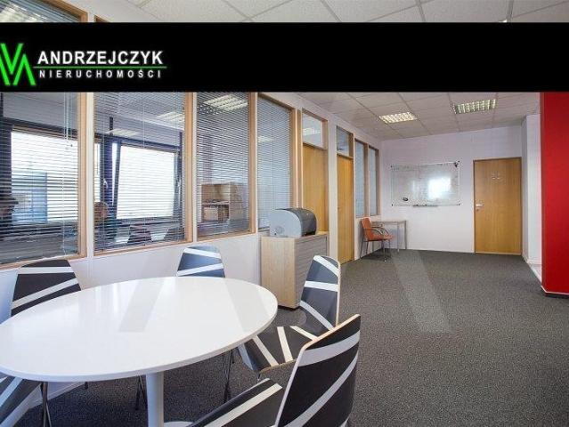 Biuro 380m² z dużym parkingiem i monitoringiem