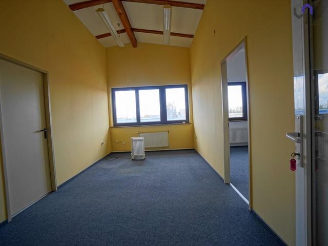 Polecam biuro 107 m² z parkingiem w Siemianowicach