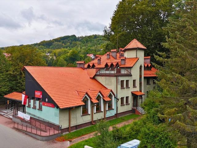 Biuro do wynajęcia w centrum Szczyrku, 90,5 m2