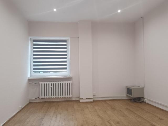 Biuro do wynajęcia w Gdyni, Grabówek, 24,26 m2
