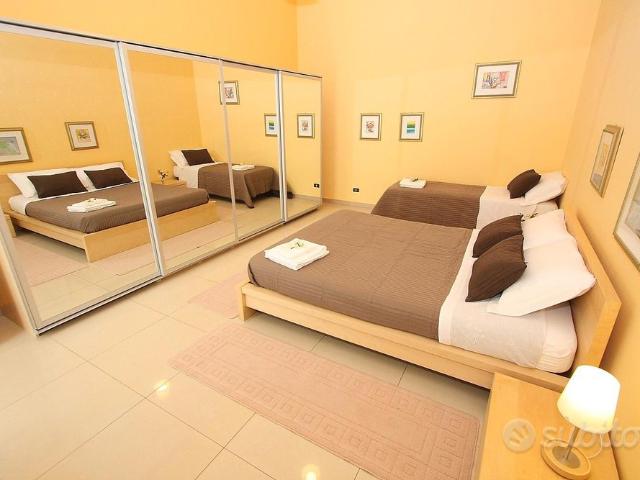 Bivani ammobiliato centrale, wifi + cond. inclusi
