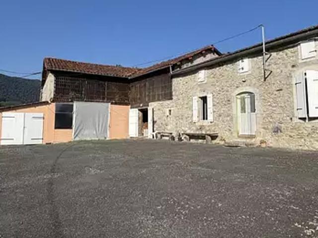 Bize 65150 Achat / Vente maison 6 pièces t6 au dernier étage parking