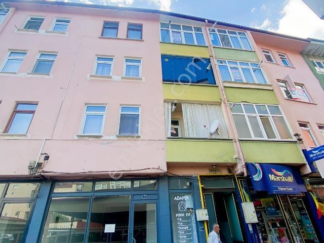Bizim Emlak'tan Çarşı Merkezinde Satılık Bakımlı 2+1