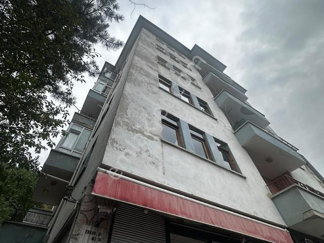 Bizim Emlak'tan Öğretmenevi Arkasında 130 M2 Geniş 3+1 Daire