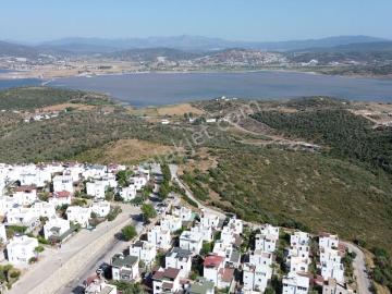 Boğaziçi Adabükünde Göl Manzaralı Müstakil Kiralık Dubleks Villa