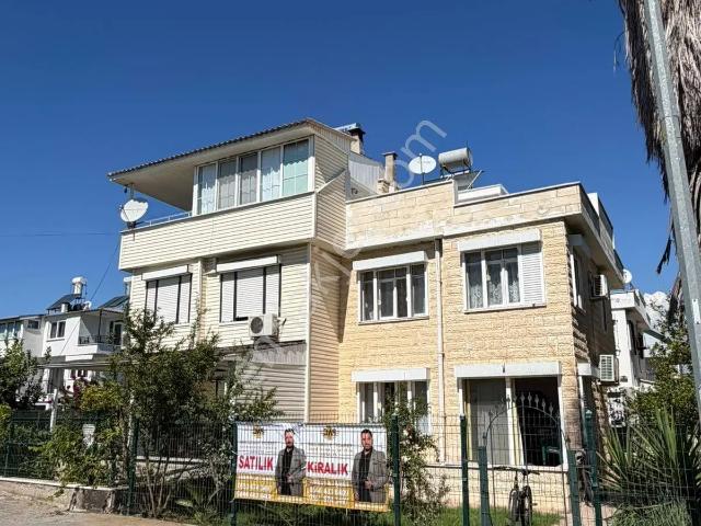 Boğazkent'te Müstakil Bahçeli Satılık Dubleks Villa