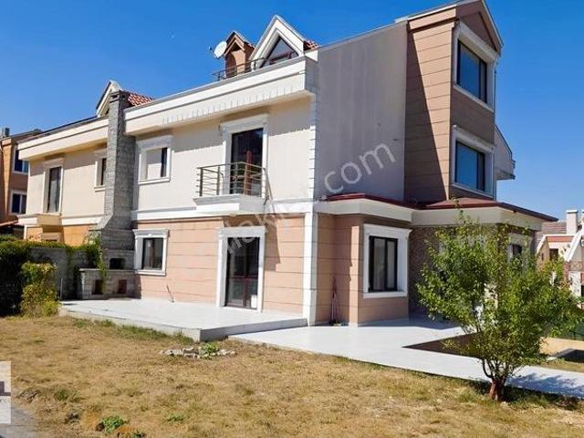 Boğazköy Pazartürk Komşu Forleks Kiralık 6+2 Villa
