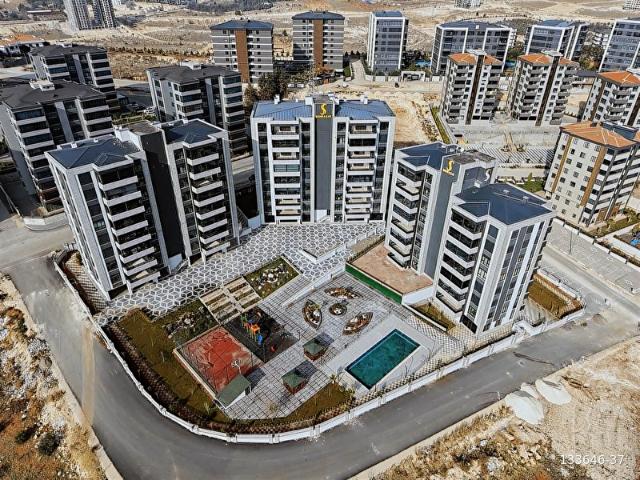 BONUS'DAN OSMANGAZİ MAH. 3 BLOKLU SİT. ARA KAT 4+1 SIFIR DAİRE