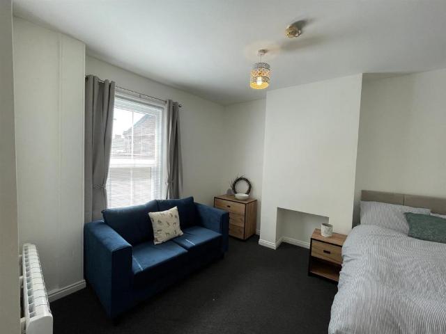 Bondgate, Darlington 1 bed apartment to rent £550 pcm £127 pw