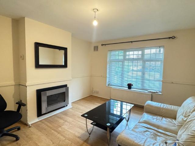 Bondfield Avenue, Hayes UB4, 4 bed end terrace house to rent, £2,450 pcm | PrimeLocation