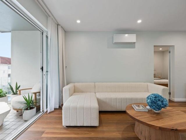 Bondi Beach Luxury | Steps from Beach, Icebergs and Bondi Coogee Coastal Walk
