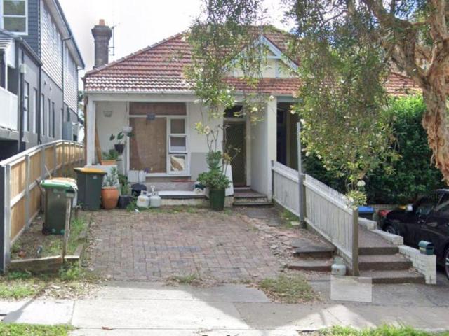 Bondi Beach semi for lease Reporting is organised by RentBetter
