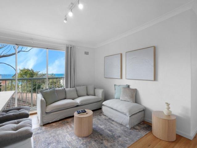 BONDI DREAM 5 WITH PRIVATE ROOF TOP SHORT AND LONG TERM RENTAL @BONDI