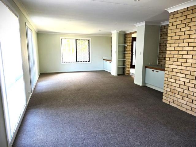 Bongaree Canal Living with Beautiful Water Views