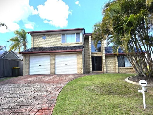 Bongaree Canal Living with Beautiful Water Views