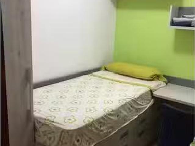 Nuevo Acogedora habitación en apartamento de 4 dormitorios en.