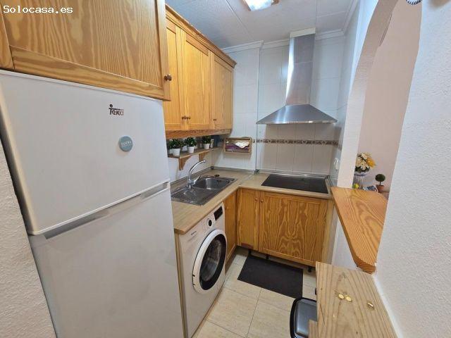 Bonito apartamento con piscina comunitaria en Torrevieja