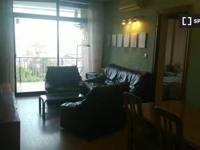 ¡Renta! Apartamento clásico de 4 dormitorios en alquiler en Sa.