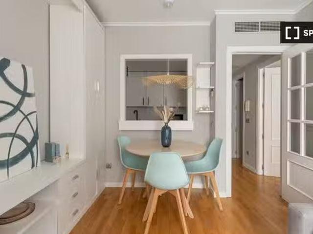 Acogedor Apartamento de 1 dormitorio en alquiler en Rejas, Mad.