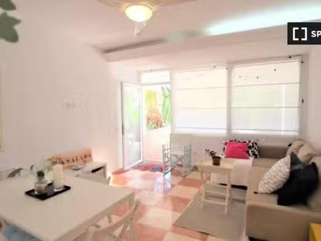 Barato Apartamento de 2 dormitorios en alquiler en Cartagena