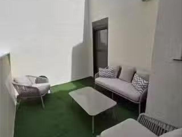 ¡Oferta! Apartamento de 2 dormitorios en alquiler en Cuatro Ca.