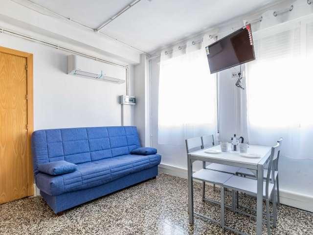 Bonito apartamento de 2 dormitorios en alquiler en Poblats Marítims