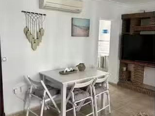 ¡Oferta! Apartamento de 2 habitaciones en alquiler en Barbate.