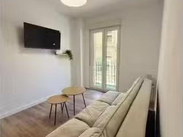 ¡Recién llegado! Apartamento de 2 habitaciones en alquiler, Za.