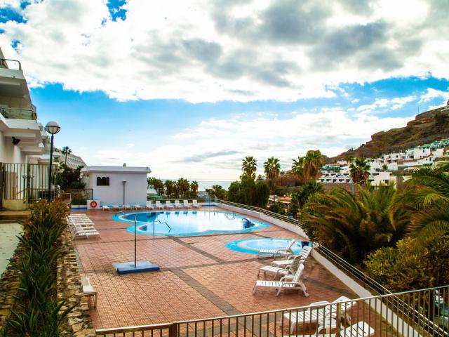 Bonito apartamento totalmente reformado con terraza con vista mar
