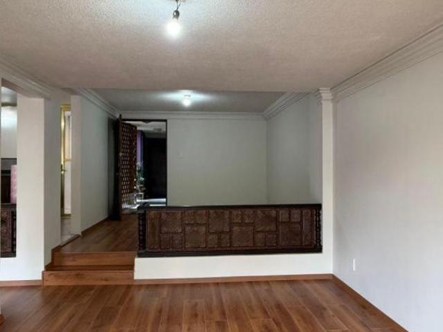 Bonito departamento con balcón en excelente ubicación