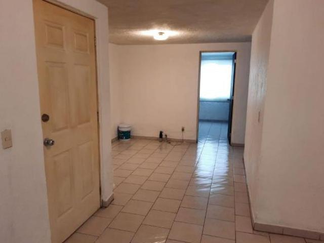 Bonito depto en venta planta baja y con excelente ubicacion zona Hospital Arboledas