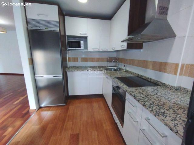 Bonito dúplex junto a Mercado Central. Incluye plaza de garaje y cuarto trastero